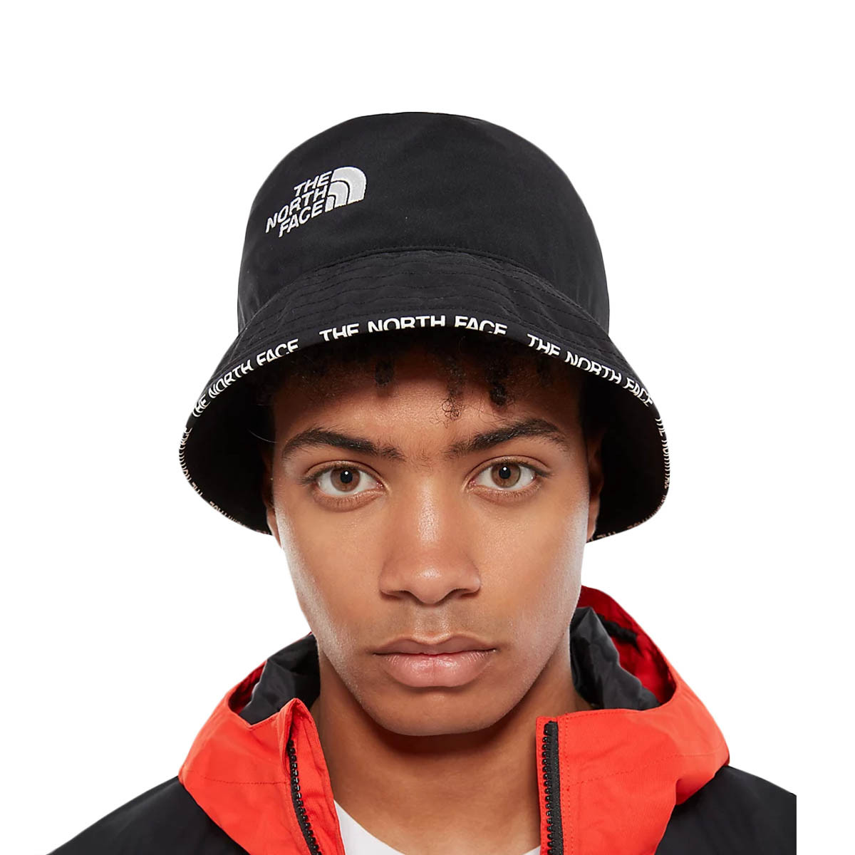 https://www.blackpalmshop.com/13940/the-north-face-logo-trucker-horizonred-blue.jpg