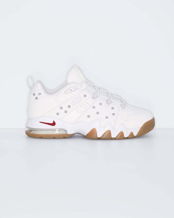 Supreme e Nike SB insieme per tre nuove Air Max 2 CB ‘94 Low 9