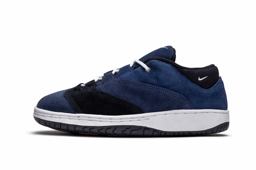 Nike Choad del 1996 in colorazione Midnight Navy/White-Black, la prima scarpa skate di Nike
